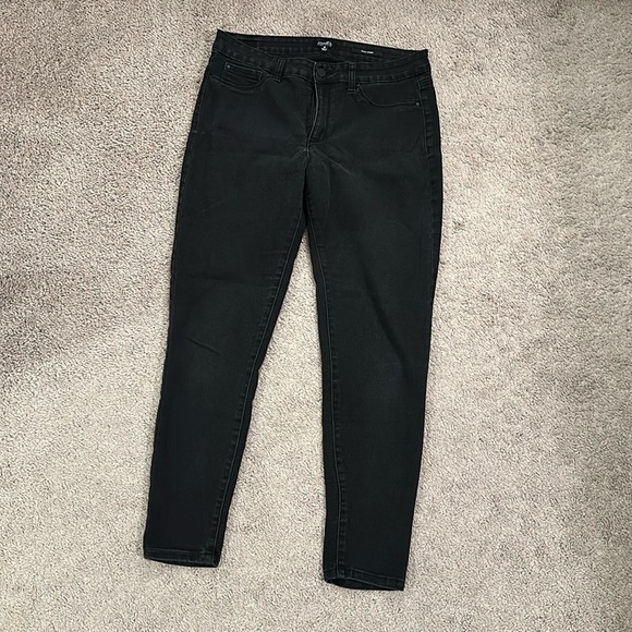 Pair of women’s skinny jeans - Picture 7 of 8